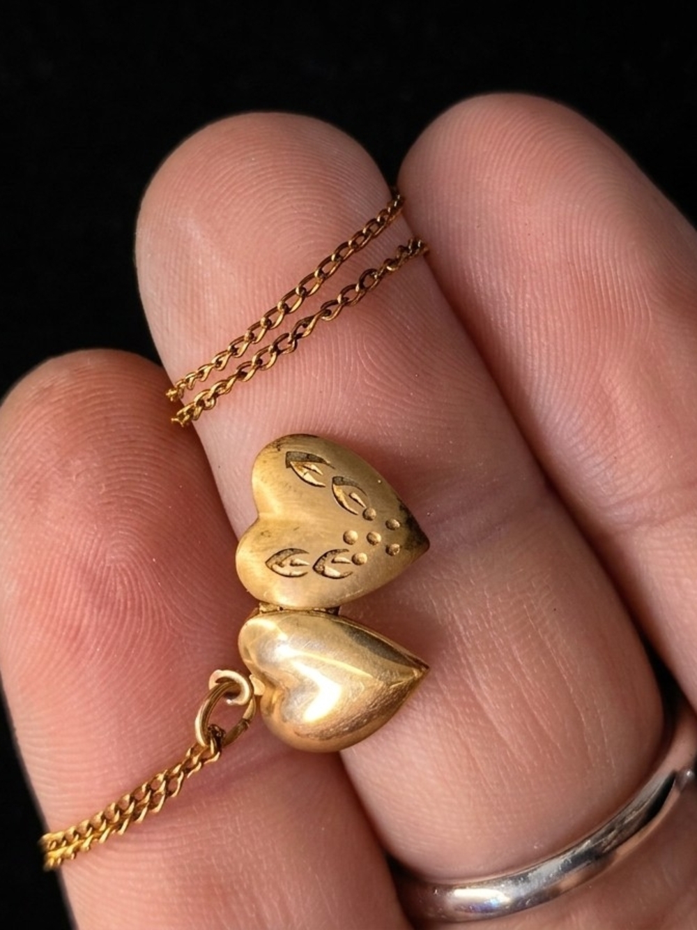 Gold Heart Locket Necklace - Unbranded
